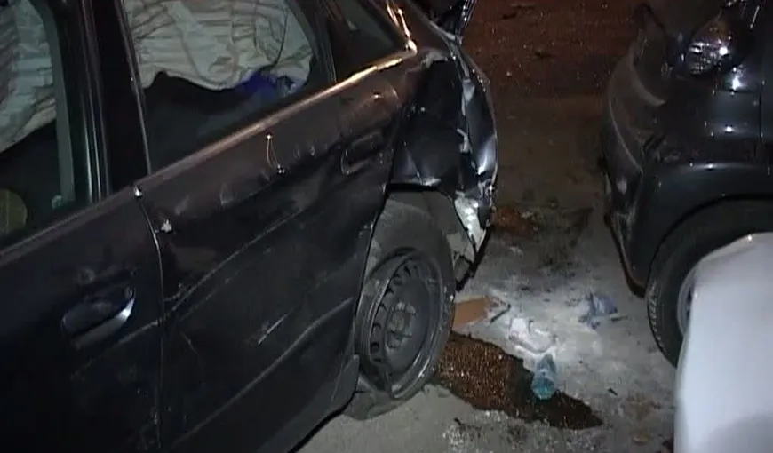 Două maşini care s-au întrecut pe o stradă din Constanţa, au provocat un accident