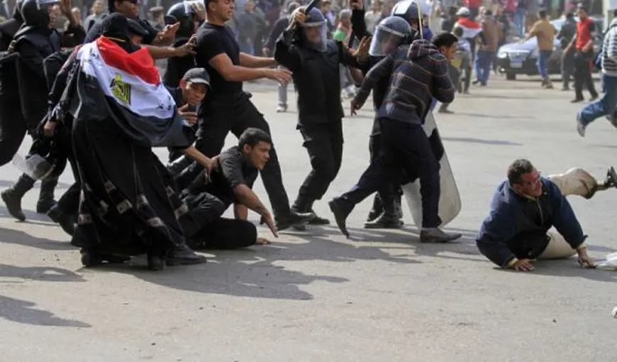 Proteste violente în Egipt. Cel puţin două persoane au murit VIDEO