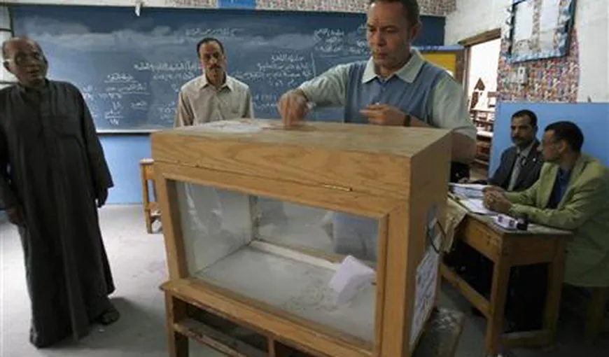 Egiptul votează în cadrul primelor alegeri parlamentare după alungarea lui Mubarak