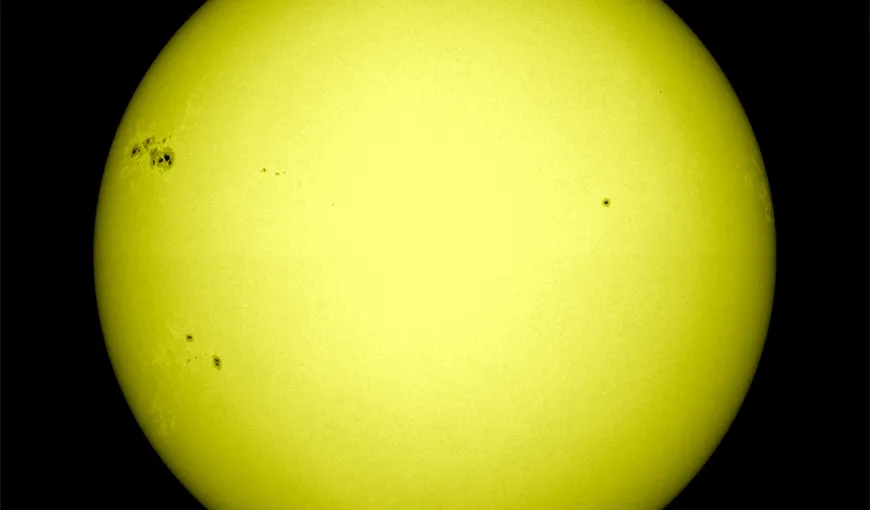 O pată solară mai mare decât Pământul, observată de NASA FOTO