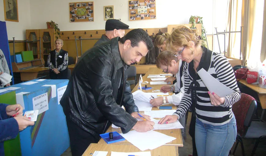 Prefectul de Constanţa îi cere banii pentru referendum lui Nicuşor Constantinescu
