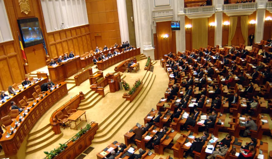 Coaliţia a decis comasarea alegerilor, reducerea numărului parlamentarilor şi Parlament bicameral