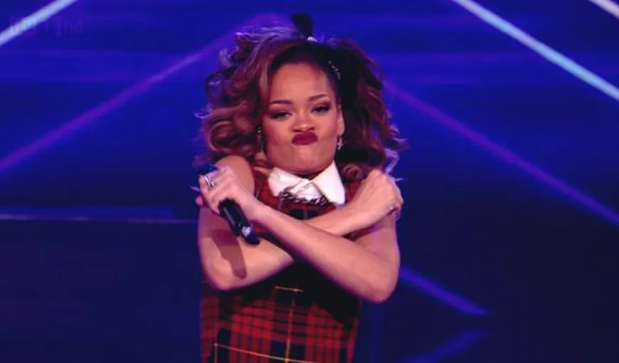 Rihanna a transmis un mesaj obscen pe scena X Factor