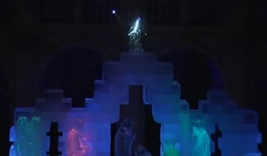 Statuia lui Iisus din gheaţă de 50 de tone, dezvelită în Austria VIDEO
