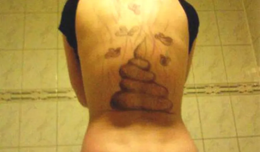 Falsul care a făcut înconjurul internetului: tatuajul cu excremente