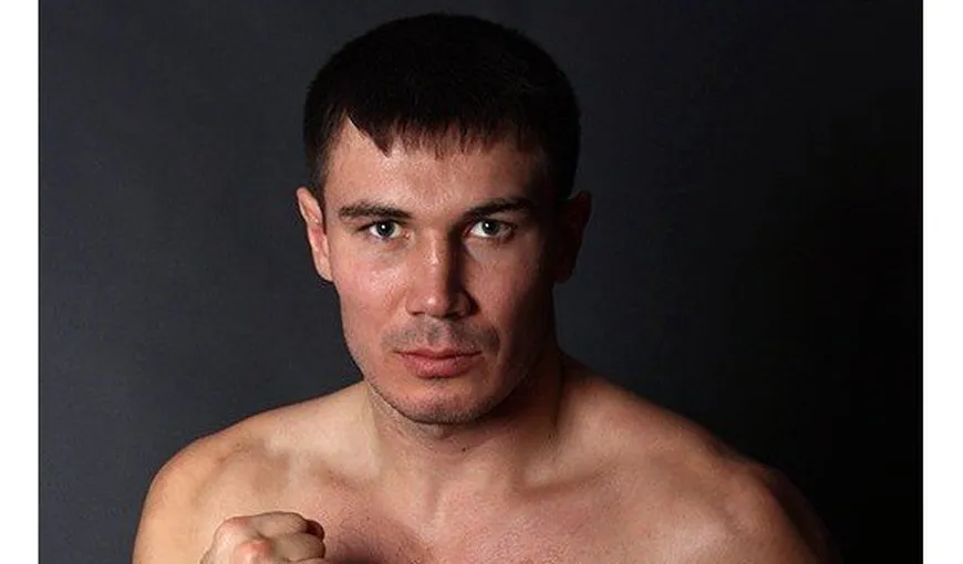 Pugilistul rus Roman Simakov a murit în spital după ce s-a prăbuşit în ring VIDEO