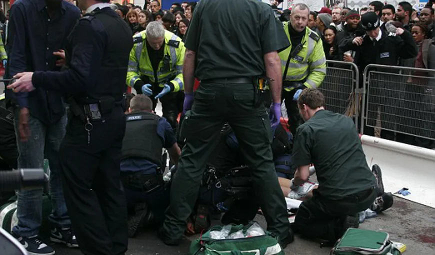 Adolescent înjunghiat în centrul Londrei, sub ochii trecătorilor
