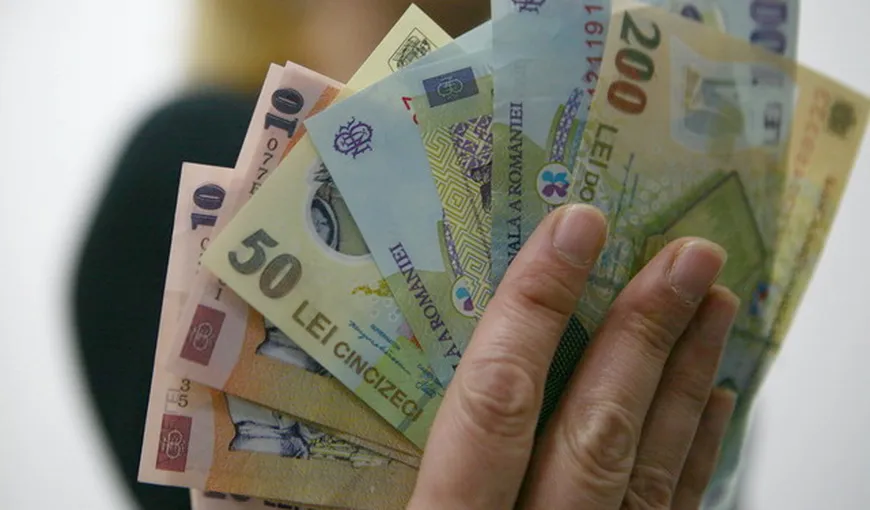 Câţi bani are la bancă românul „statistic”