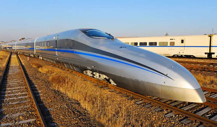 Chinezii au testat un tren de super-viteză care atinge 500 de kilometri pe oră VIDEO
