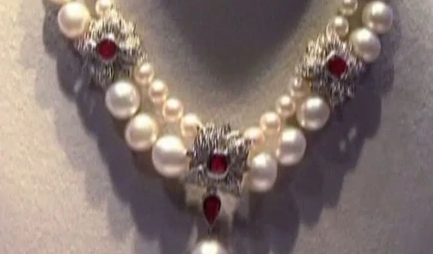 Bijuteriile lui Liz Taylor se vând la preţuri record. Cum arată faimoasele coliere