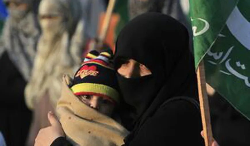 Pakistan: 675 de femei ucise în numele onoarei de familie în 2011