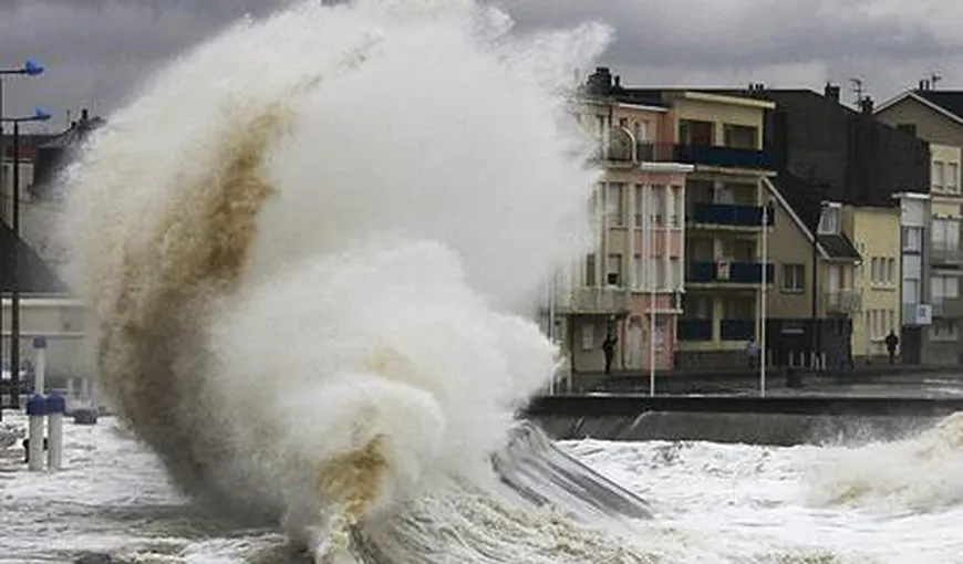 Franţa, măturată de furtuna Ioachim. 300.000 de gospodării, fără curent electric – VIDEO