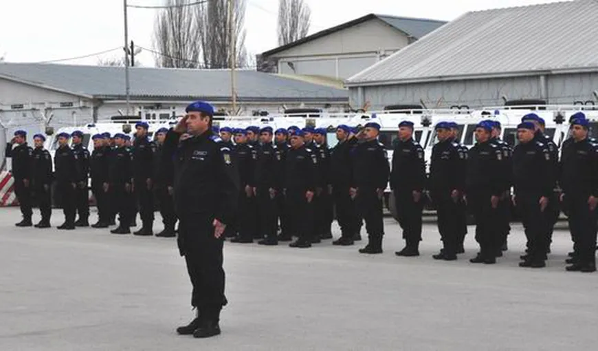 Jandarmii şi poliţiştii români din Kosovo s-au întors acasă