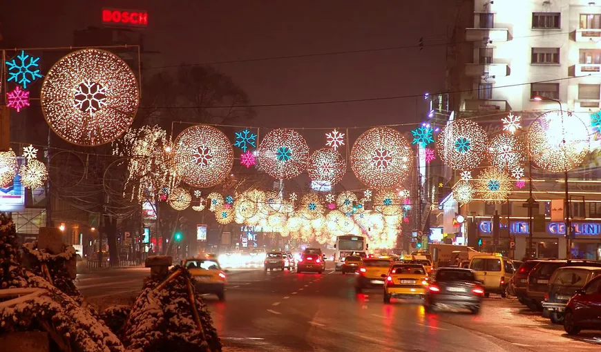Luminile de Crăciun din Capitală se aprind în trei etape, începând de duminică