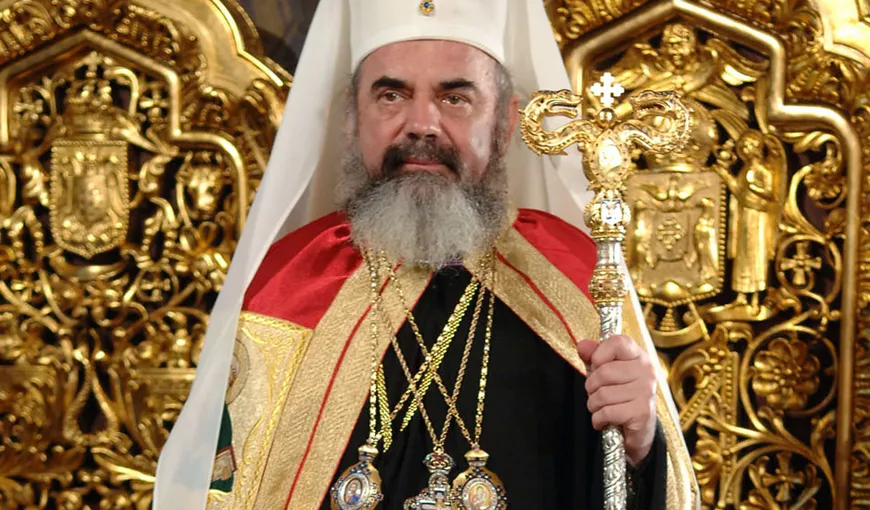 Puţini credincioşi s-au înghesuit să îl felicite pe Patriarhul Daniel, de ziua onomastică