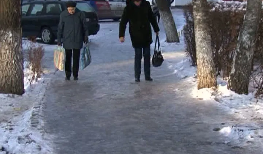 În Suceava, zăpada şi poleiul au făcut primele victime
