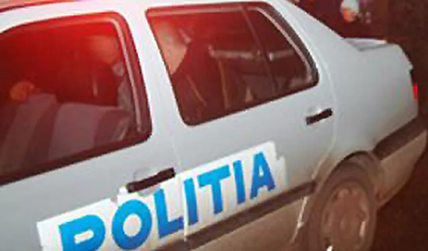 Un poliţist băut a accidentat trei persoane cu maşina de serviciu în Vaslui
