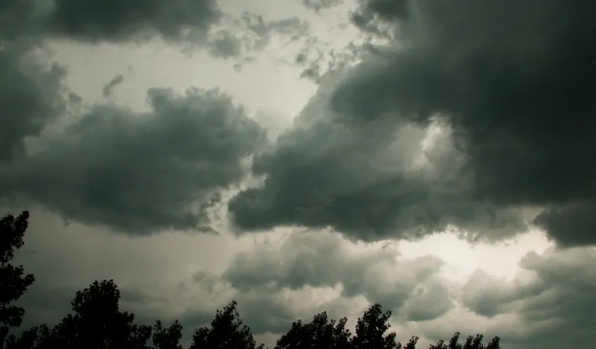 Avertizare meteo: Vânt puternic în sudul judeţului Caraş-Severin şi în Munţii Banatului