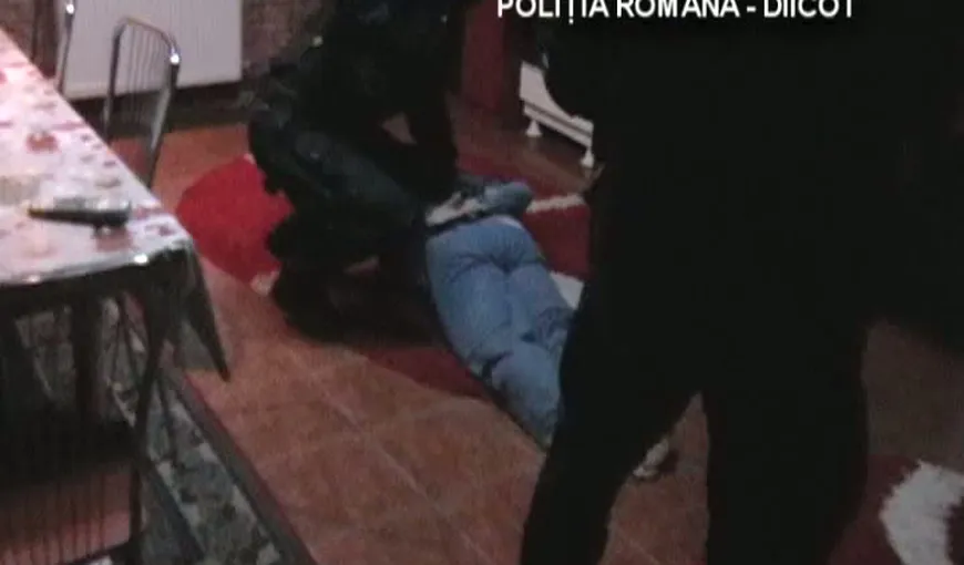 Percheziţii la hoţii de locuinţe din Prahova VIDEO