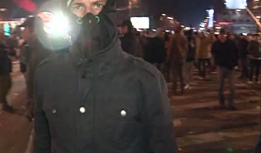 Echipa România TV, atacată de protestatarii violenţi VIDEO