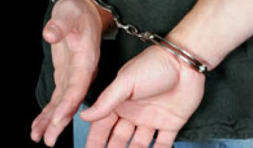 Un gălăţean a fost arestat după ce pretindea 750 euro pentru un permis de conducere