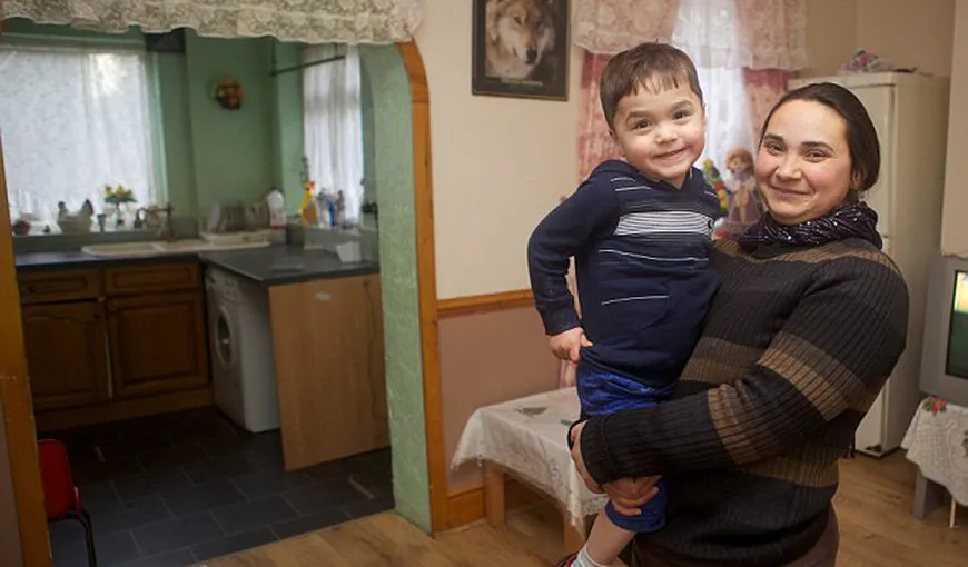 O româncă din Marea Britanie a fentat legea: A obţinut ajutoare sociale de 27.000 de lire sterline