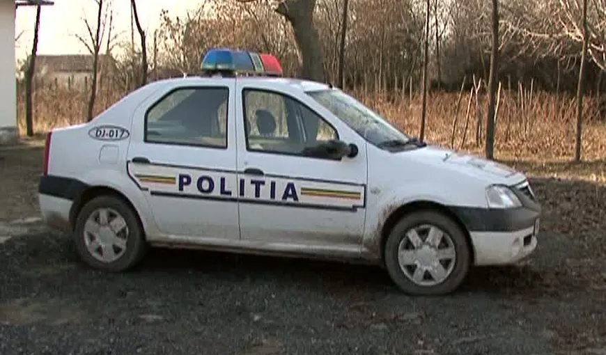 Bătaie şi focuri de armă în localitatea doljeană Coşoveni VIDEO