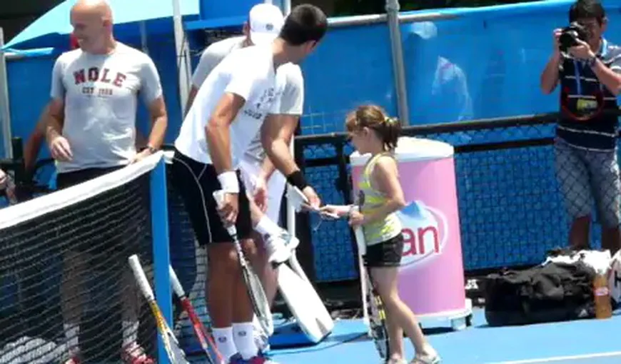 Djokovici, învins la Melbourne de o fată de 12 ani VIDEO
