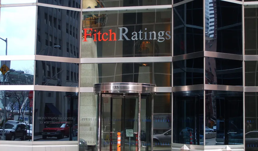 Fitch a modificat perspectiva ratingului UniCredit Ţiriac Bank de la stabilă la negativă