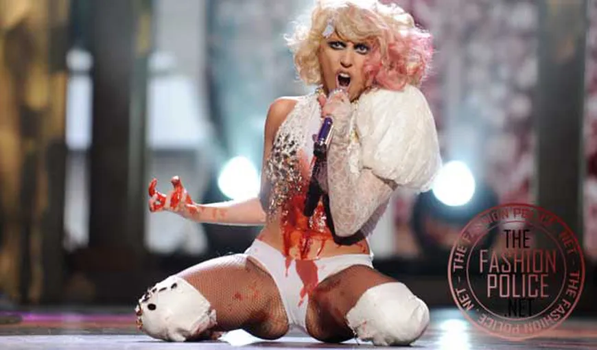 Lady Gaga a lăsat o baie de sânge într-un hotel. Nu o să credeţi ce s-a întâmplat