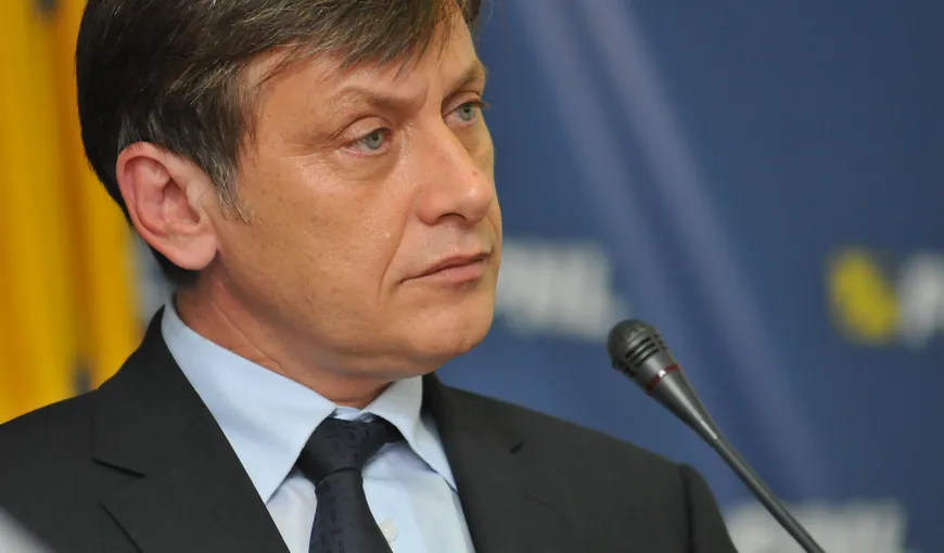 Antonescu, la România TV: Băsescu va duce o navă la destinaţie, dar aceasta nu mai poate fi România