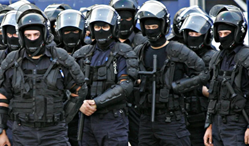 Guvernul cere jandarmilor şi manifestanţilor să evite excesele violente