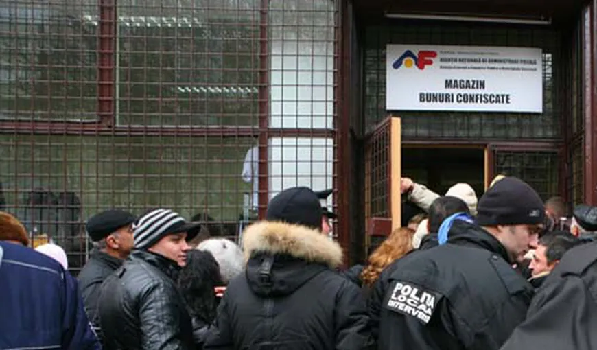 Românii au luat cu asalt magazinele Fiscului în 2011
