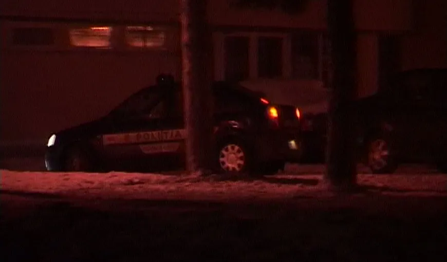 SENZAŢII Drift pe gheaţă cu maşina Poliţiei VIDEO
