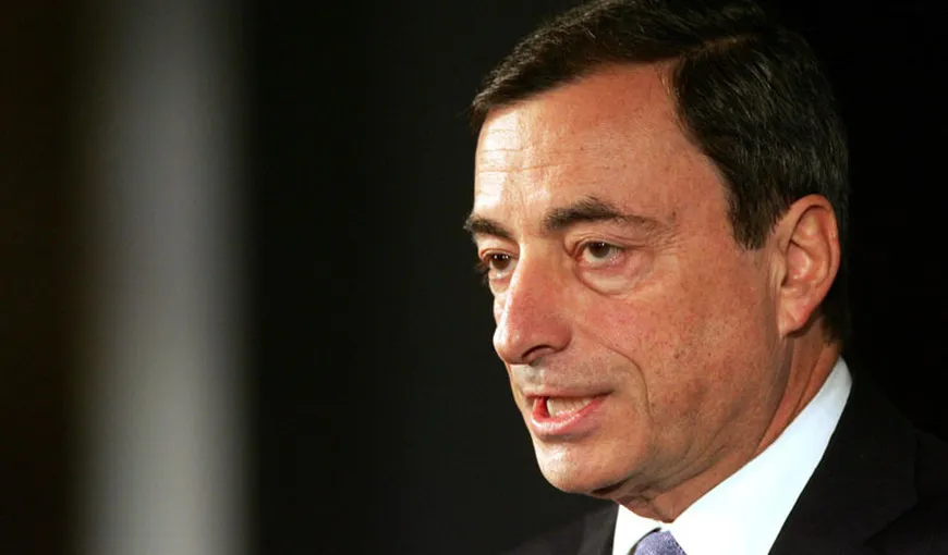 Draghi modifică evaluarea riscurilor din zona euro, de la substanţiale la ridicate