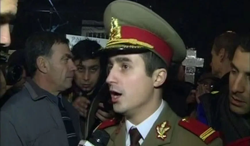 Un locotenent la protestul din Capitală: Îmi exprim dispreţul faţă de clasa politică VIDEO