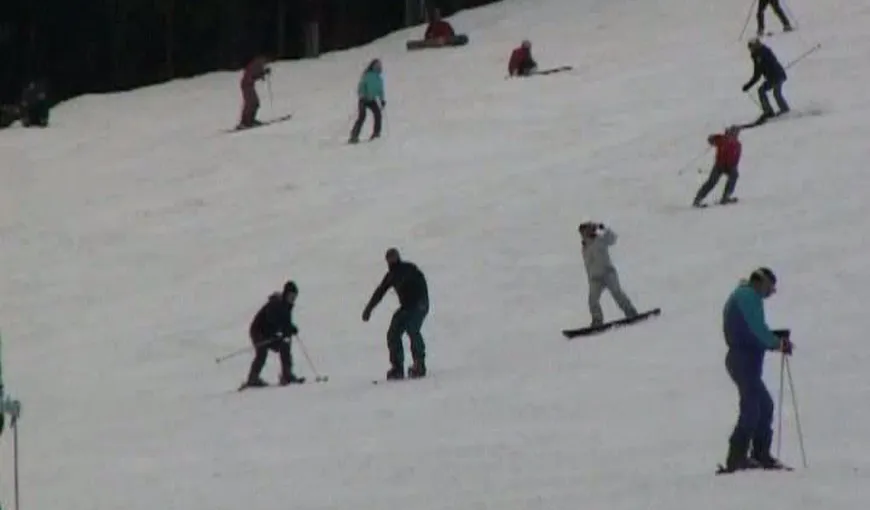 Distracţie pe pârtii: vreme perfectă pentru schiat la Buşteni, Azuga şi Predeal