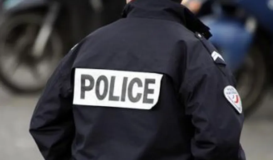 Români arestaţi la Paris pentru furt din bancomate