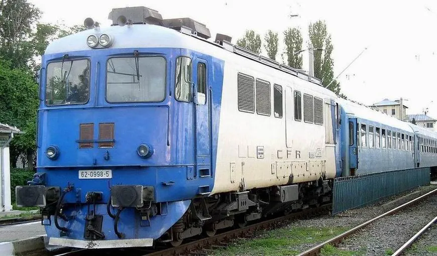 Circulaţie feroviară a fost blocată patru ore în Covasna, după ce un tren a lovit un TIR