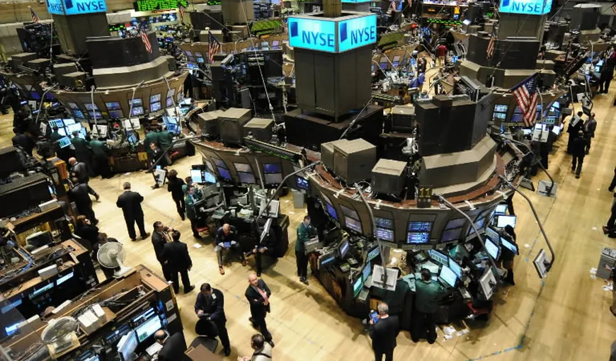 Wall Street a deschis în scădere uşoară