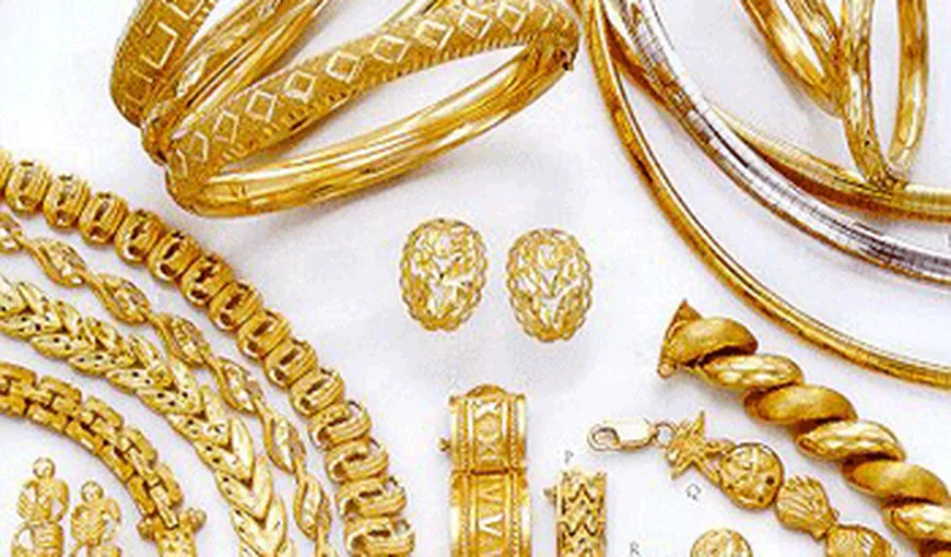 Două craiovence au furat aur în valoare de 54 milioane de lei vechi
