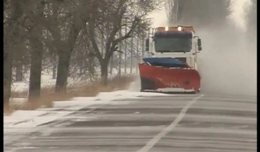 Giurgiu: Intervenţie pentru recuperarea unor şoferi bulgari rămaşi blocaţi cu maşinile în zăpadă