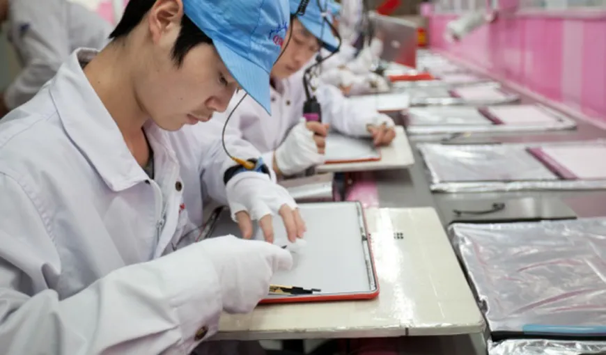 La asamblarea unui iPad lucrează 325 de perechi de mâini VIDEO REPORTAJ