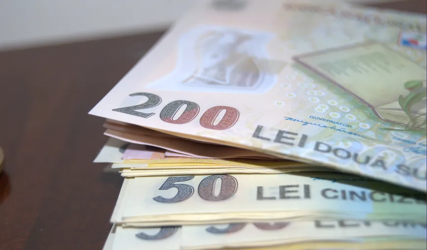 CURS VALUTAR: Euro se stabilizează la 4,35 lei