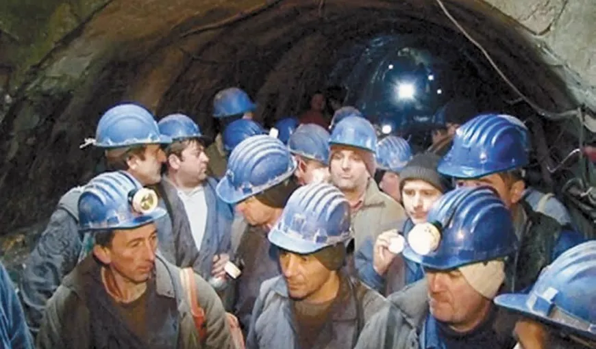 Protest la minele Paroşeni şi Lonea. Ortacii, nemulţumiţi de salarii şi de condiţiile de lucru VIDEO