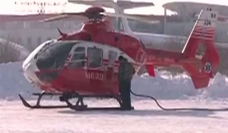 Salvare la limită. Două persoane transportate de urgenţă la spital cu elicopterul