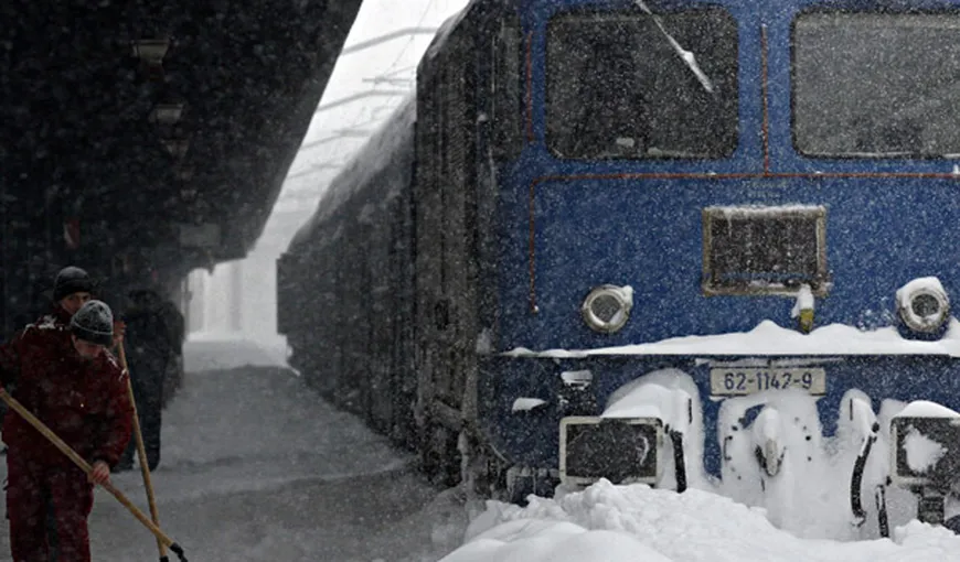 35 de trenuri au fost anulate din cauza ninsorii şi a viscolului