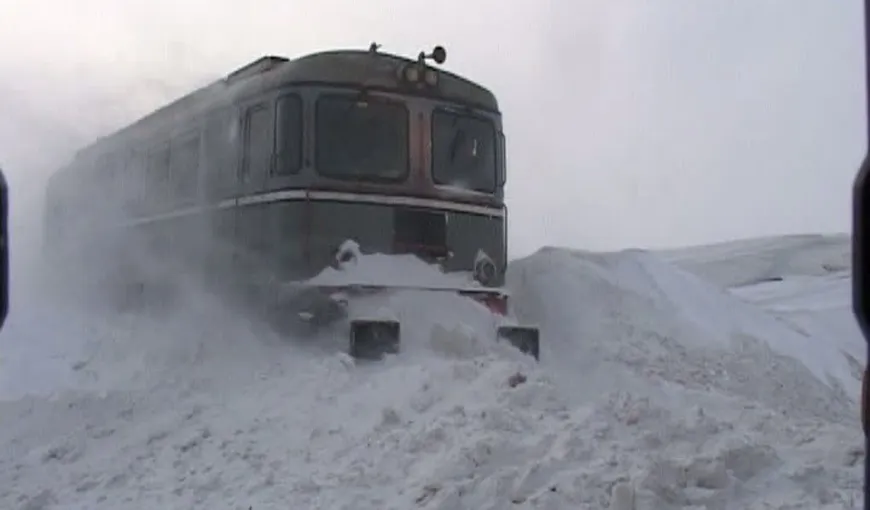 Tren blocat de avalanşă în Maramureş