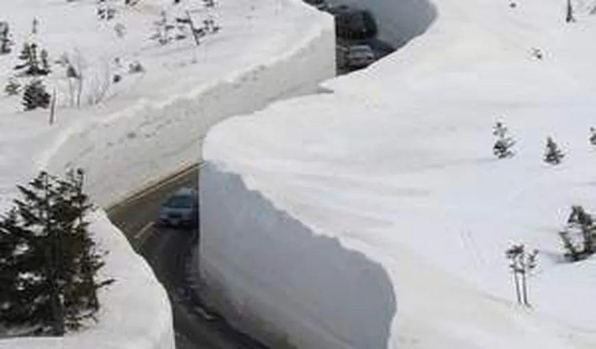 Zăpada a înghiţit Japonia cu totul