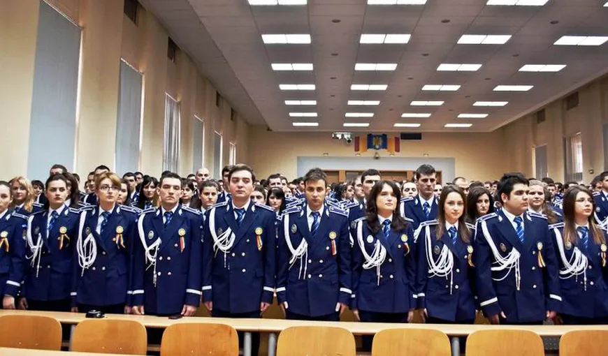 Concursul pentru încadrarea în sistem a absolvenţilor şcolilor de poliţie începe după Paşte